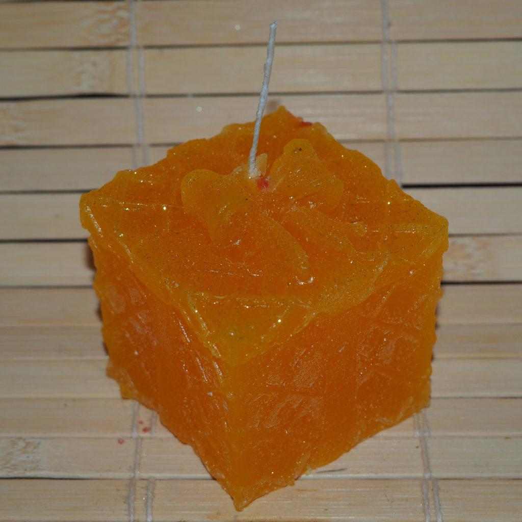 Kocka masnival gyertya